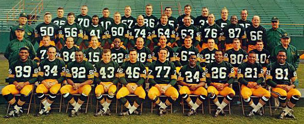 Sports Days Past on X: 1965 NFL championship game in the slop. The  @Packers won 23-12 over the @Browns. Jim Taylor, running here, ran for 96  yards and Paul Hornung 106. The