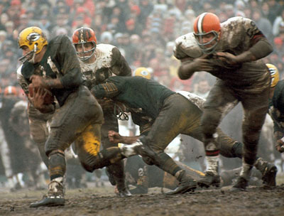 Sports Days Past on X: 1965 NFL championship game in the slop. The  @Packers won 23-12 over the @Browns. Jim Taylor, running here, ran for 96  yards and Paul Hornung 106. The